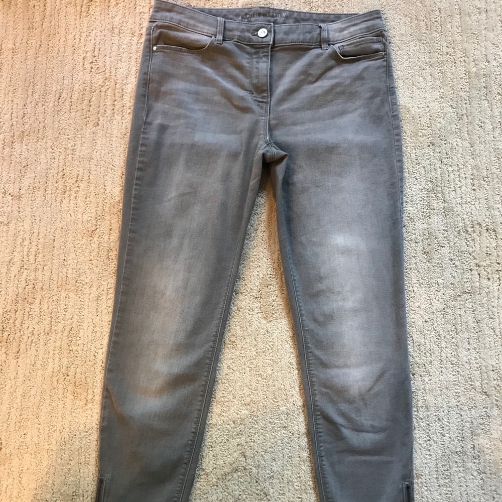 WHITE HOUSE BLACK MARKET GREY DENIM